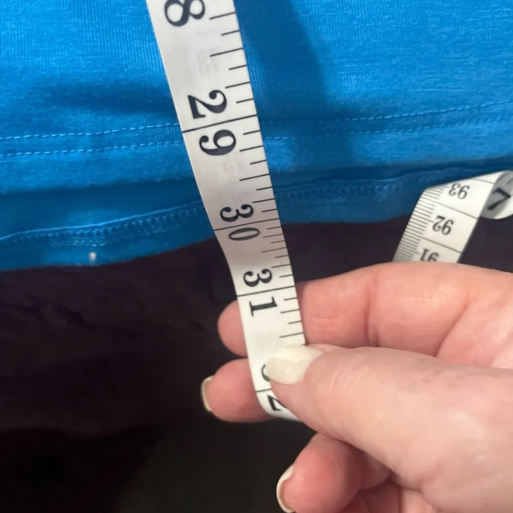 Zenana Outfitters Bright Blue V-Neck Tee - Picture 7 of 8